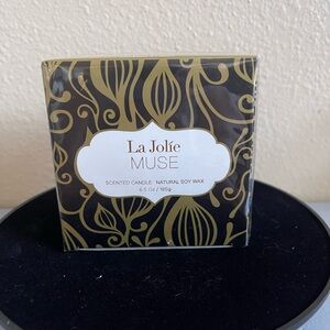 La Jolíe scented candle